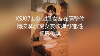 【新片速遞】 舔完鸡巴的小少妇按着小哥的头让他舔逼，全程露脸黑丝高跟诱惑，让大哥多体位蹂躏爆草，自己没爽够拿道具插